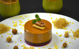 Mousse au Cantal entre-deux,caramel à la liqueur de verveine artisanale,gressins aux noix