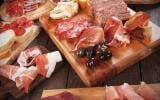 Vous devez impérativement manger cet aliment pour neutraliser les effets néfastes de la charcuterie