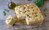 Focaccia à l’huile d’olive et aux herbes