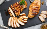 Poulet au barbecue : cette marinade change tout et le rend incroyablement savoureux