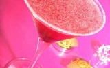 Cocktail aux sirops de cerise et pamplemousse