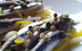 Anchois frais au vinaigre et à l'ail