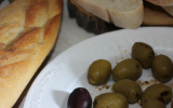 Ailes aux olives et son pain tabouna