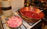 Confiture de cerises aux pétales de rose