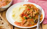 C’est l’un des trésors de la cuisine basque : découvrez comment réaliser l’axoa de veau aux poivrons