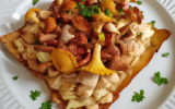 Mille-feuilles d'andouillette aux girolles