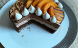 Charlotte aux pêches et mousse au chocolat