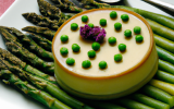 Flan de petits pois et parterre d'asperges