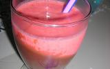 Smoothie glacé fraise-chocolat