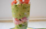 Verrine de guacamole et surimi