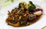 Filet de chevreuil aux chanterelles, sauce Grand Veneur