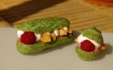 Eclair Pistache-Abricots-Framboises