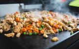 Cet expert du ménage partage sa technique pour nettoyer votre plancha ou barbecue très facilement en 2 étapes !