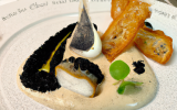 Cabillaud au caviar d'aubergine, huîtres de Normandie frites, crème de vodka