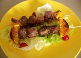 Brochettes de canard marinées à l'orange