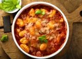 Ce gratin de gnocchis, sauce tomate et jambon va devenir votre nouveau plat préféré !