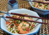 Wok de crevettes aux nouilles chinoises