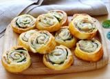 Escargots feuilletés au jambon et au fromage