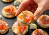 Que mettre sur des blinis pour votre apéro de Noël ?