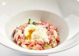 Ce risotto façon carbonara, avec des émincés de bacon, va faire fondre toute la famille !