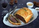 Rôti de bœuf en croûte feuilletée et farce aux champignons