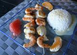 Brochettes de crevettes et saint jacques sauce agrumes