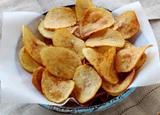 Chips de pommes de terre maison croustillantes