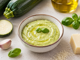 Marre de la sauce tomate ? Transformez de simples courgettes en une sauce ultra-crémeuse en 10 minutes