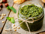 "On se fait avoir" alerte ce spécialiste face au faux pesto vendu dans nos supermarchés