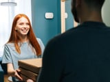 Flemme ou réconfort : une étude dévoile les vraies raisons qui nous poussent à commander à manger