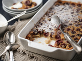 “Moi j'aime qu'il ait un bon goût de fruits" : Cyril Lignac dévoile la recette de clafoutis de sa maman