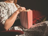Cinéma : êtes-vous ce voisin insupportable qui mange son pop-corn bruyamment ?