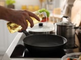 Cuisson à la poêle ou au four : quelle est (vraiment) l'huile la plus saine pour votre santé ?