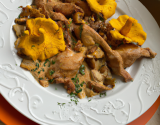 Chapon aux chanterelles