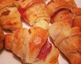 Mini croissants au saumon fumé, philadelphia et ciboulette