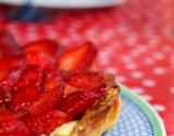 Tarte rhubarbe-curd et fraises