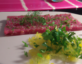 Tartare de magrets de canard fumé minute, nems de fenouil à la coriandre, vinaigrette de citron