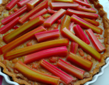 Tarte à la rhubarbe agréablement acidulée