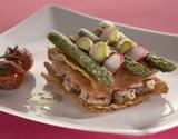 Millefeuille de bricks au caviar d'aubergine et asperges vertes