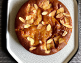 Cake aux pommes caramélisées et aux amandes