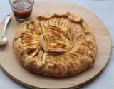 Tarte rustique pommes et caramel (sans moule)