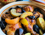 Tajine de poulet, pommes et pruneaux