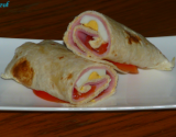 Wrap jambon, tomate et œuf