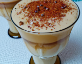 Russian coffee à la crème fraîche et fouettée 