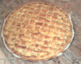 Tarte aux pommes avec confiture et croisillons de pâte