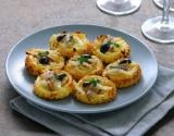 Mini-tartelettes fines aux oignons et anchois façon pissaladière