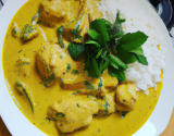 Chapon au curry et lait de coco