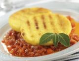 Galettes de polenta et compotée de légumes parfumée