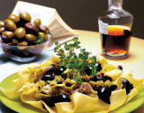 Pappardelles au lapin de garenne, olives et marjolaine