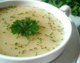 Soupe parfumée aux herbes